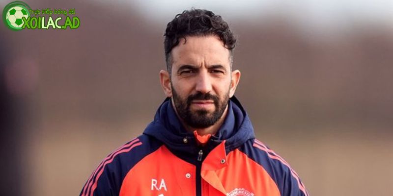 Ruben Amorim phải cân bằng mọi thứ 